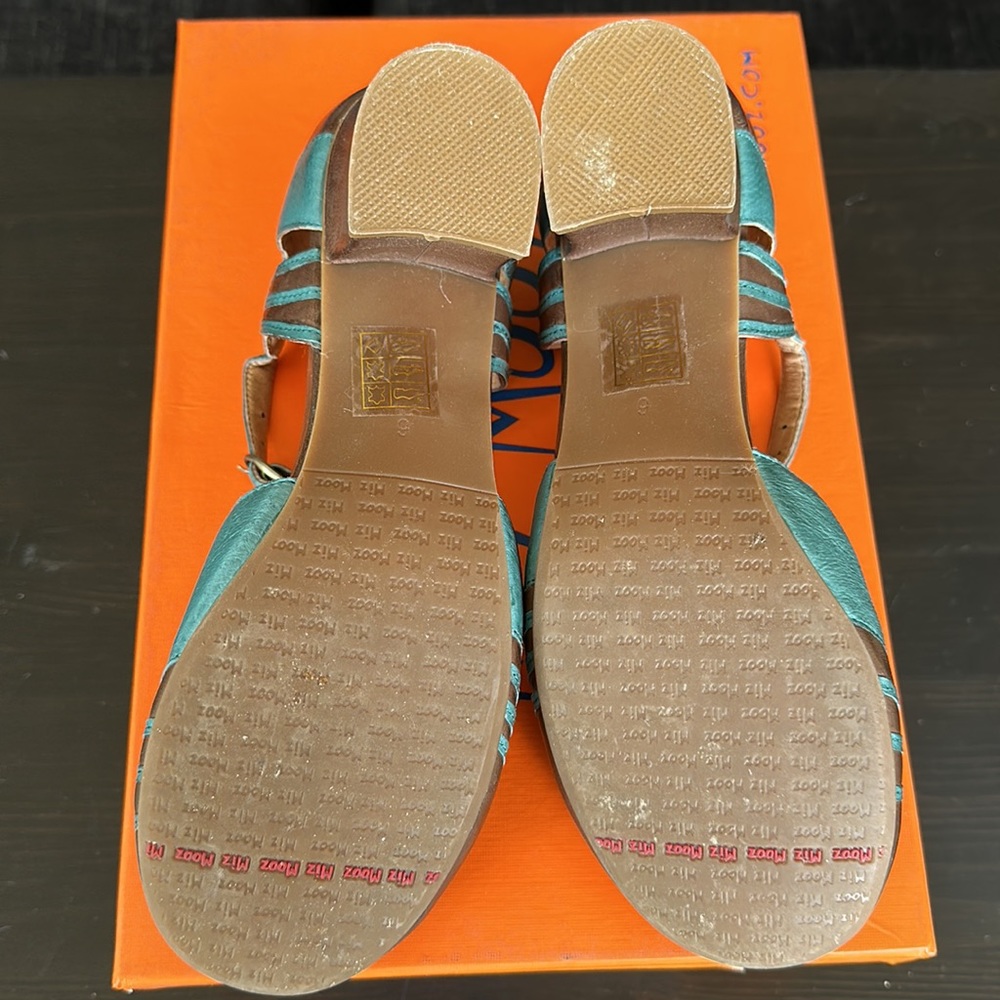 Miz Mooz Eloy heels, size 6. Brown/ teal front buckle strap. - Picture 6 of 9